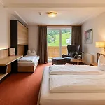 First Mountain Montafon 호텔 사슈른