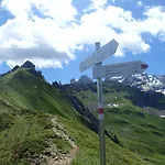 First Mountain Montafon 호텔 사슈른