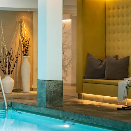 Отель First Mountain Montafon Гашум