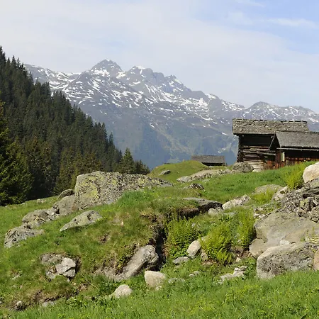 Otel First Mountain Montafon Gaschurn